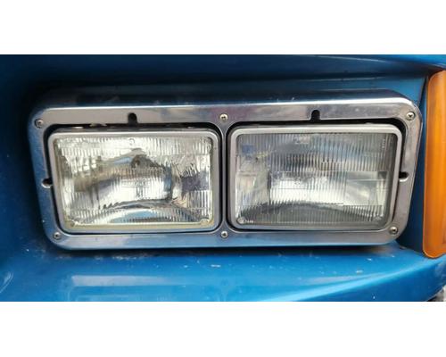 Kenworth T600 Headlamp Assembly # Kenworth T600 Headlamp Assembly #