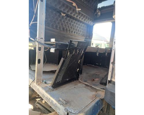 KENWORTH T660 Cab or Cab Mount