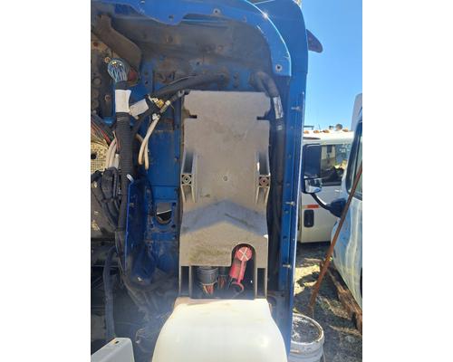 KENWORTH T660 Cab or Cab Mount