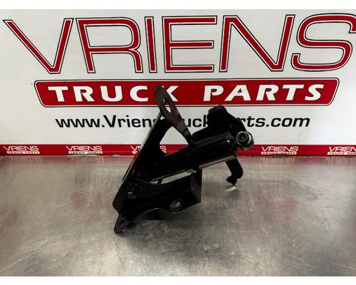 パーツ Renown KENWORTH T680 Brackets, Misc. OEM# 25523035 in SALT LAKE