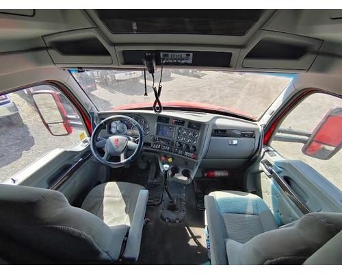 KENWORTH T680 Complete Vehicle