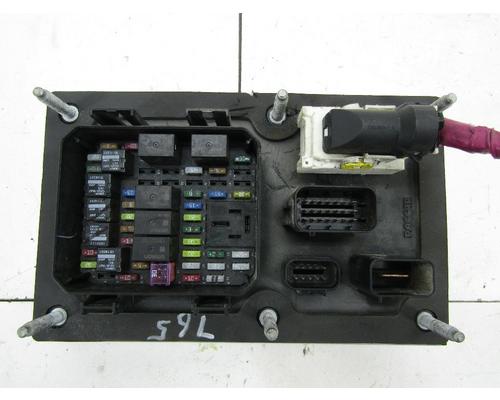 KENWORTH T680 Fuse Box OEM# P2711470401 in OWENSBORO, KY #128935