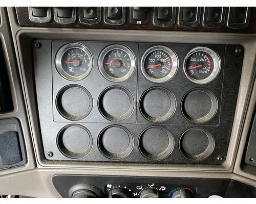  Kenworth T700 Instrument Cluster #