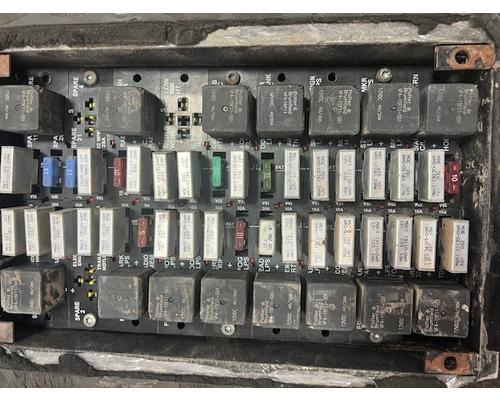 1998 KENWORTH T800B FUSE BOX