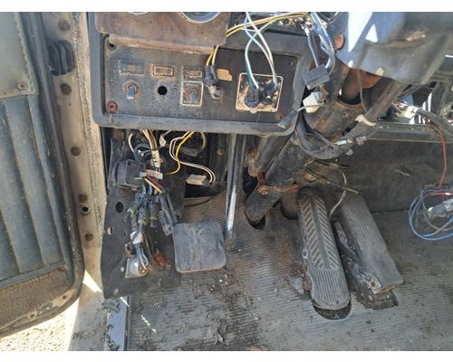 KENWORTH T800 Cab or Cab Mount