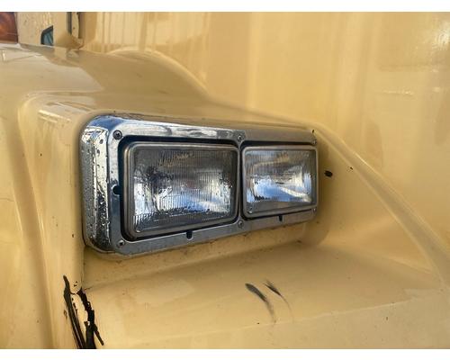  Kenworth T800 Headlamp Assembly #