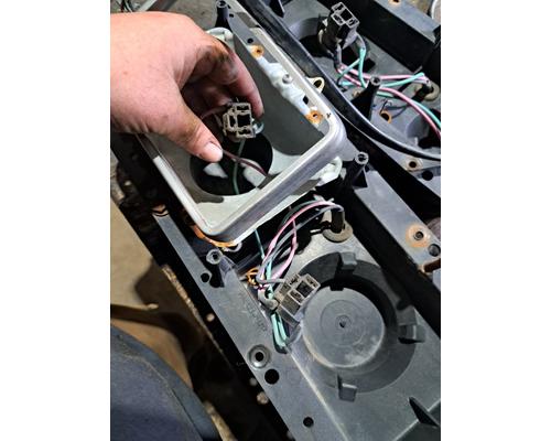 KENWORTH T800 Headlamp Assembly