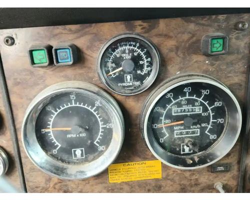  Kenworth T800 Instrument Cluster #