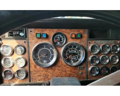  Kenworth T800 Instrument Cluster #