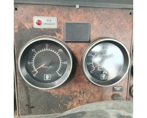  Kenworth T800 Instrument Cluster #