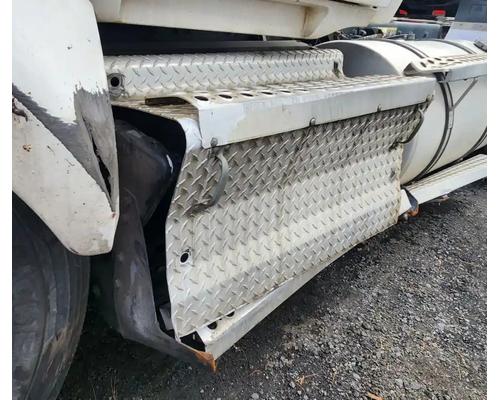  Kenworth T880 Battery Box #