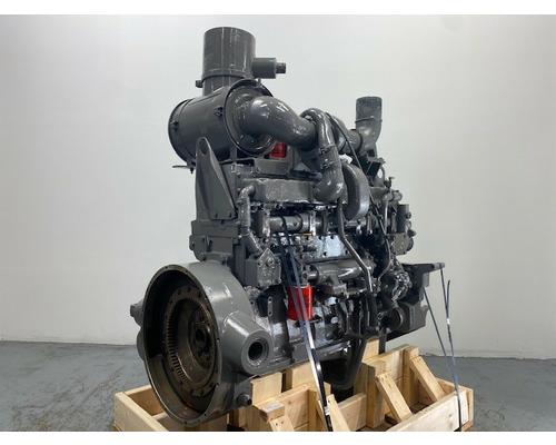 KOMATSU M11-C Engine