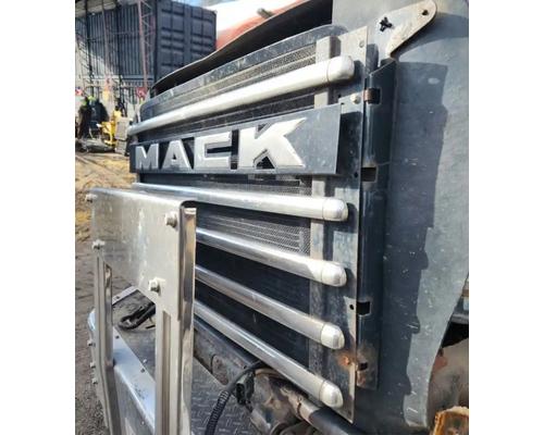 mack-700-grille #1373885
