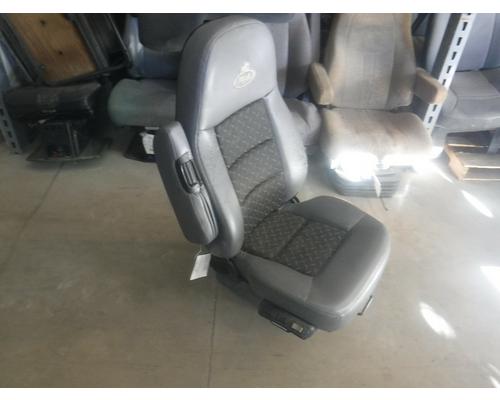 MACK CH600 / CX600 / VISION Seat, Front