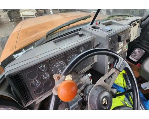 mack-ch612-dash-assembly #1436902