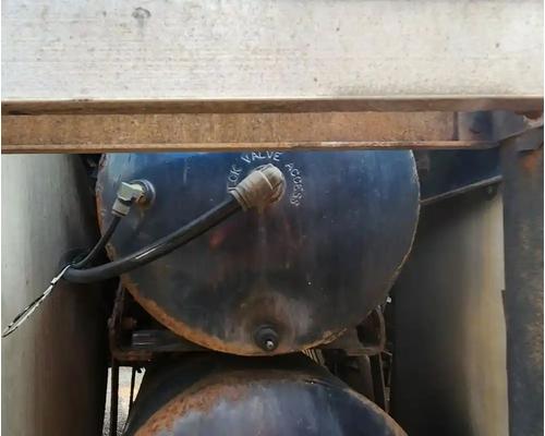 Mack CH613 Air Tank #