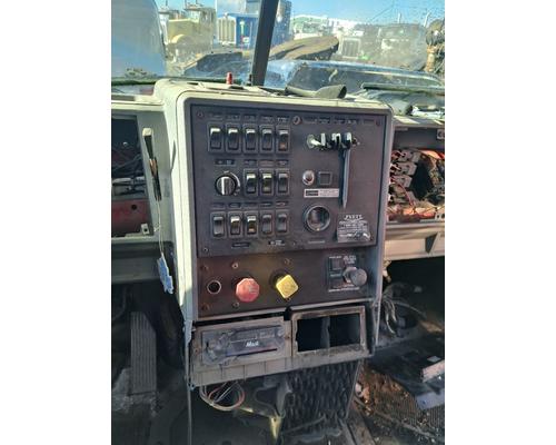 MACK CH613 Cab or Cab Mount