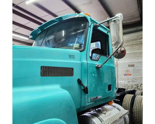 mack-chn613-cab #1364767