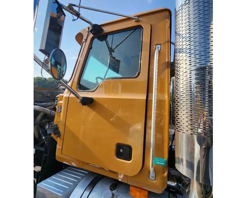 mack-chn613-cab #1433430