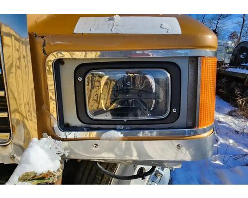  Mack CHU613 Headlamp Assembly #