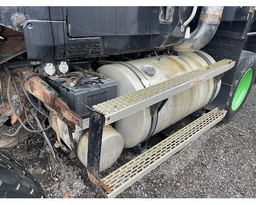 MACK CL713 Parts Vehicles