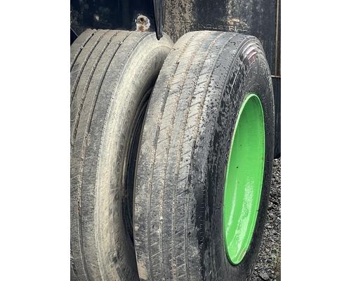 MACK CL713 Parts Vehicles