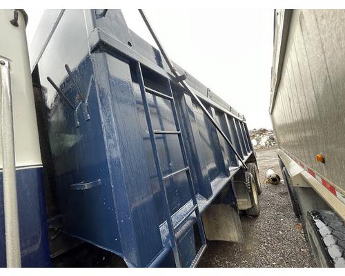 MACK CL713 Parts Vehicles