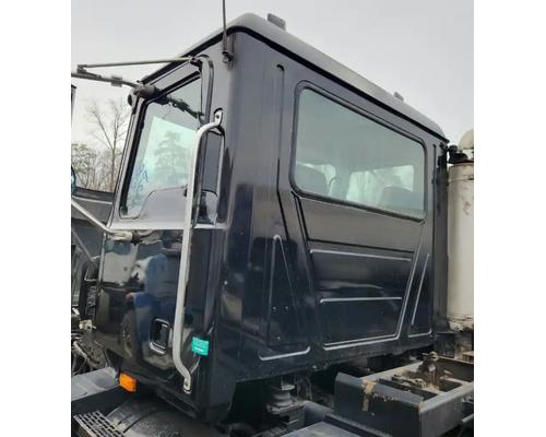 mack-cv713-granite-cab #1377616