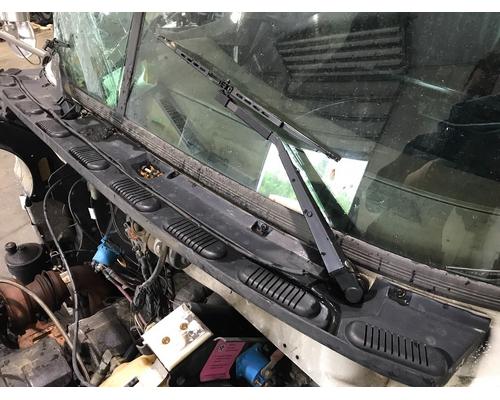 Mack CV713 Granite Cowl # Mack CV713 Granite Cowl #