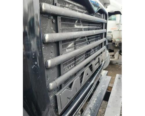 mack-cv713-granite-grille #1377692