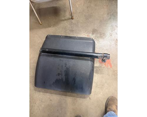 2010 MACK CX613 VISION Fender For Sale in Box Elder, SD – Hatch Trucking & Salvage Parts LLC