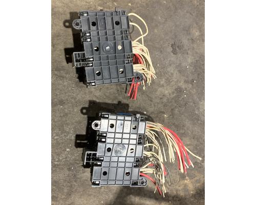 MACK CX613 VISION Fuse Box