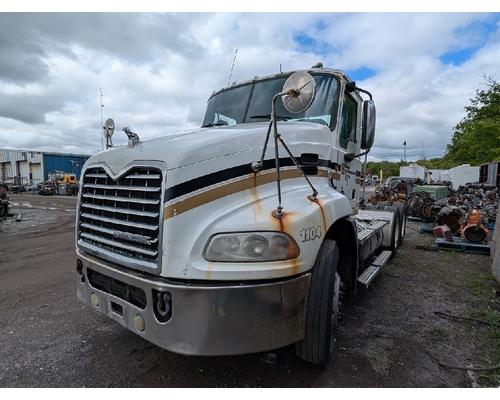 MACK CX613 VISION Parts Vehicles