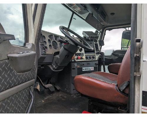 MACK CX613 VISION Parts Vehicles