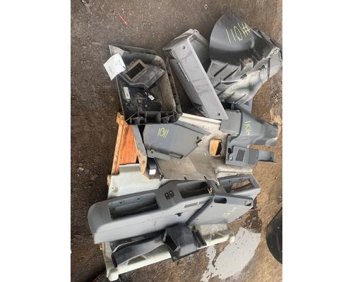MACK CXN613 Body Parts Misc.