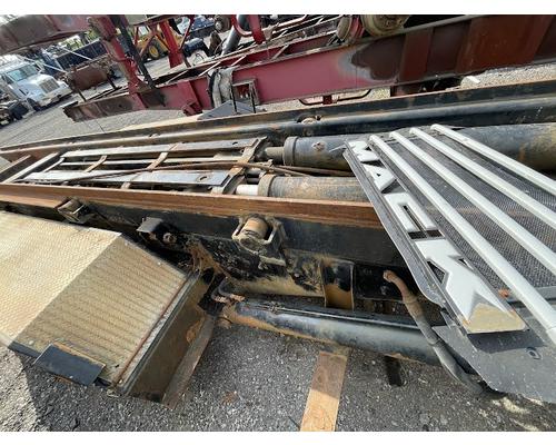 MACK CXN613 Parts Vehicles