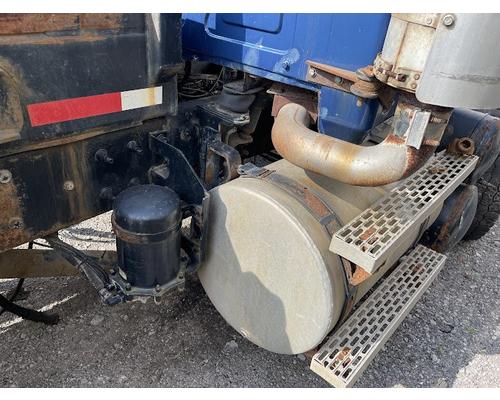 MACK CXN613 Parts Vehicles