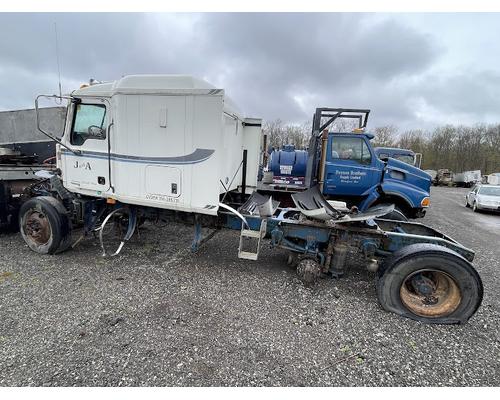 MACK CXN613 Parts Vehicles