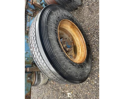 MACK CXN613 Parts Vehicles