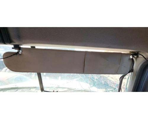  Mack CXN613 Visor #