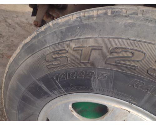 MACK CXN613 Tires