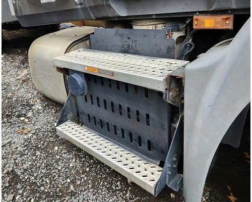  Mack CXU612 DPF - Diesel Particulate Filter #