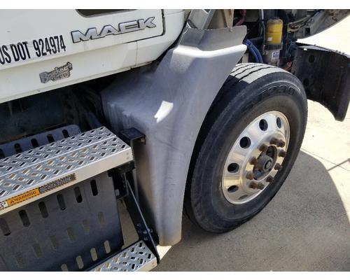 MACK CXU612 Fender Extension in CRANDALL, TX #72593