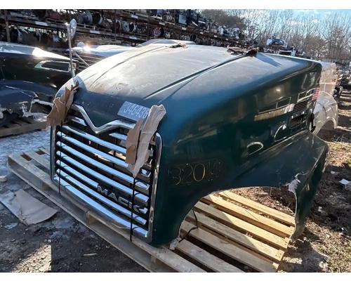 mack-cxu612-hood #1441828