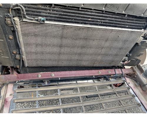 mack-cxu613-ac-condensor #702434