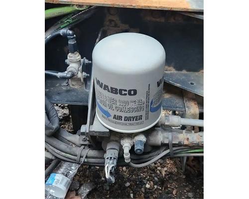  Mack CXU613 Air Dryer #