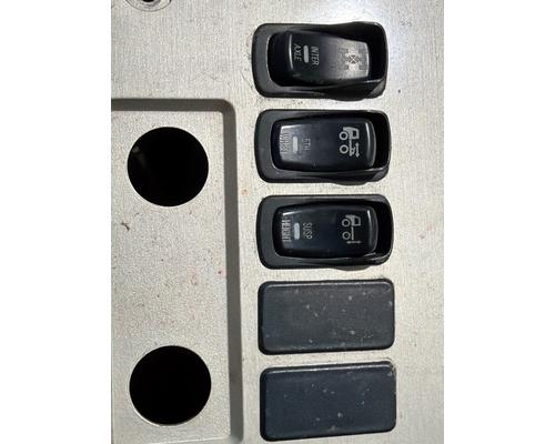 MACK CXU613 Dash Panel
