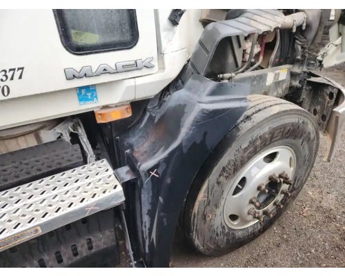  Mack CXU613 Fender Extension #