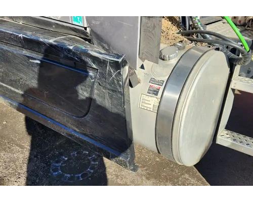  Mack CXU613 Fuel Tank #