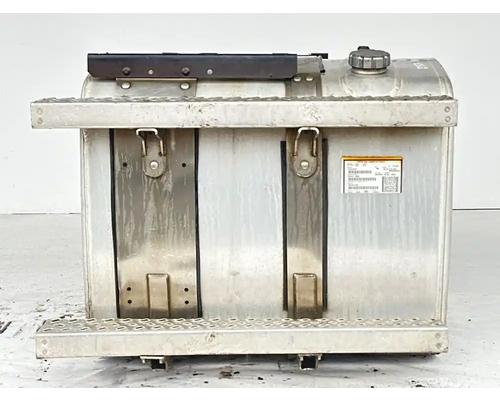 mack-cxu613-fuel-tank #1444897